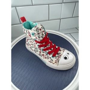 CONVERSE DISNEY YOUTH SIZE 12 SHOE